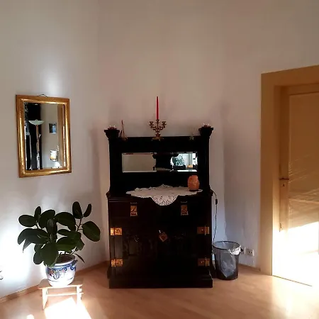 Historischezimmer Homestay *